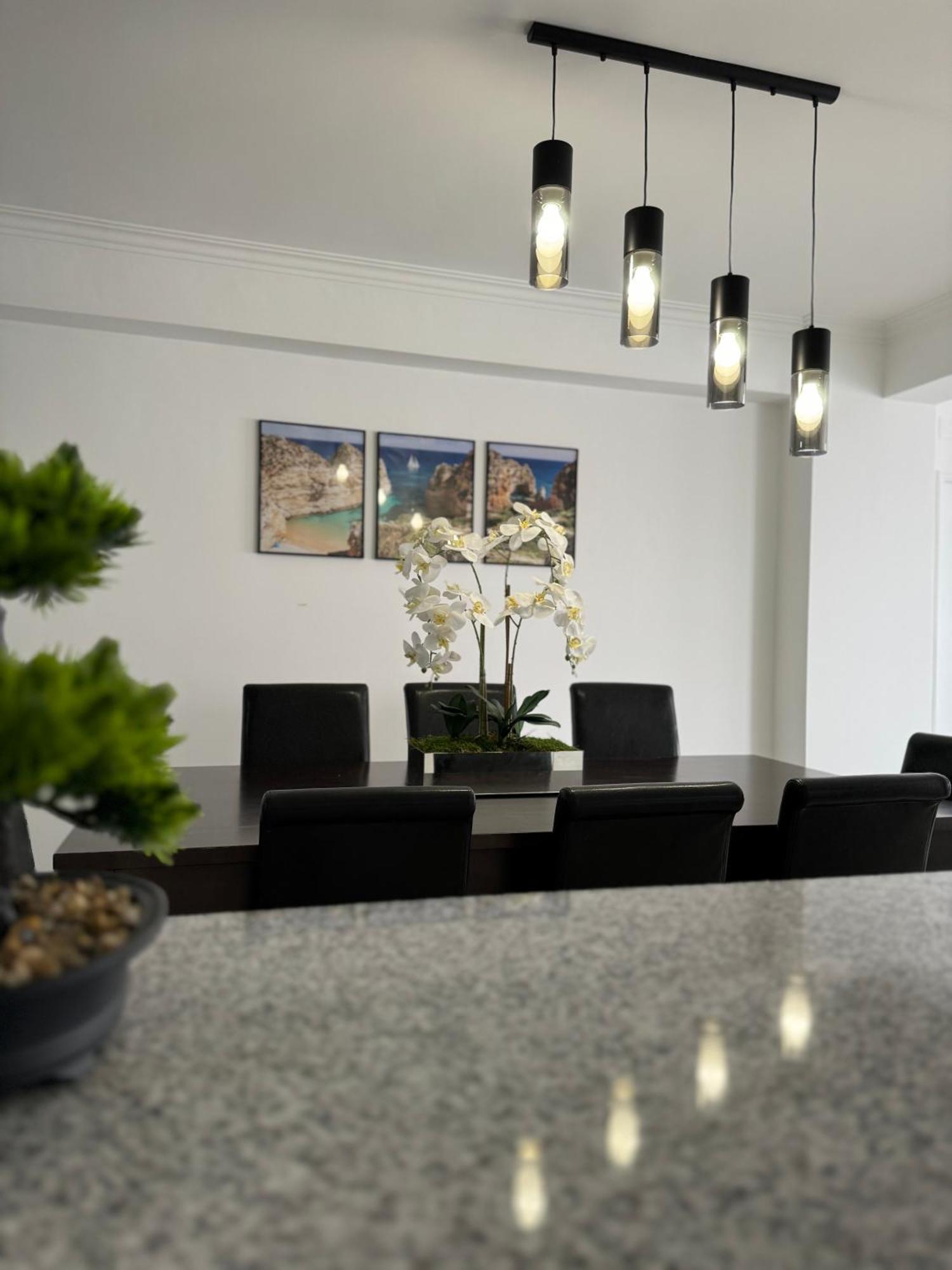 Princess Retreat Beautiful Modern Aprt 2 Min Walk From Quarteira Beach 외부 사진