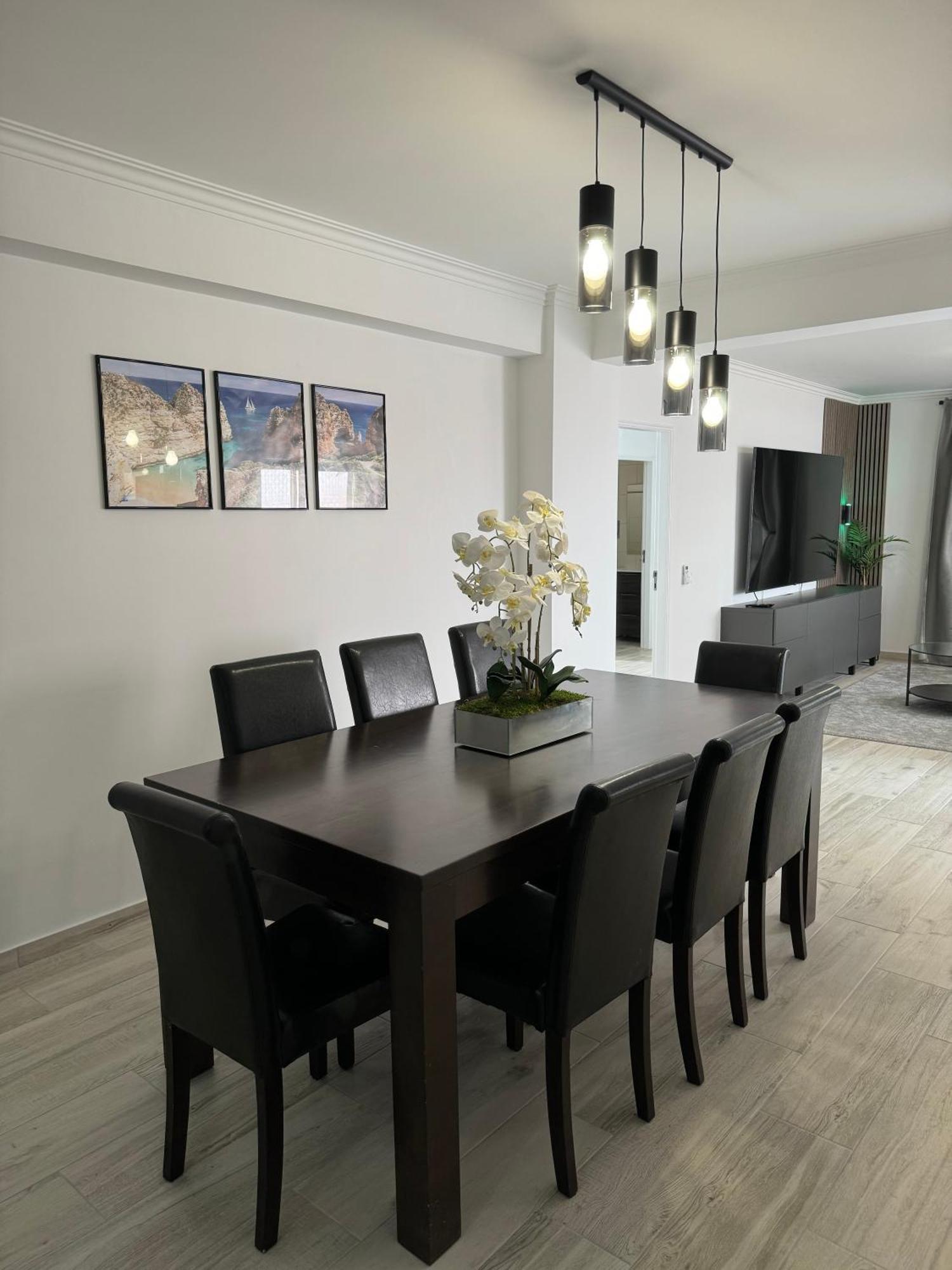 Princess Retreat Beautiful Modern Aprt 2 Min Walk From Quarteira Beach 외부 사진