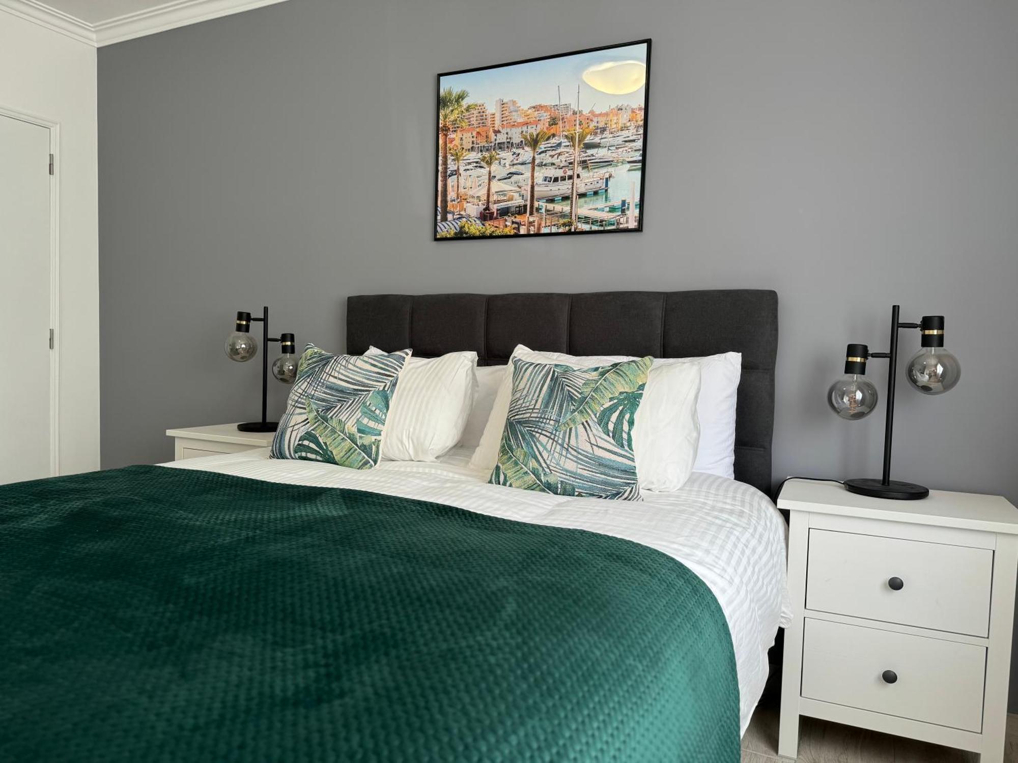 Princess Retreat Beautiful Modern Aprt 2 Min Walk From Quarteira Beach 외부 사진