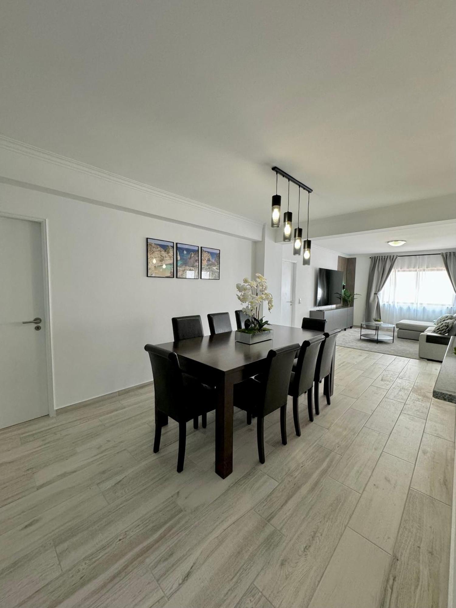 Princess Retreat Beautiful Modern Aprt 2 Min Walk From Quarteira Beach 외부 사진