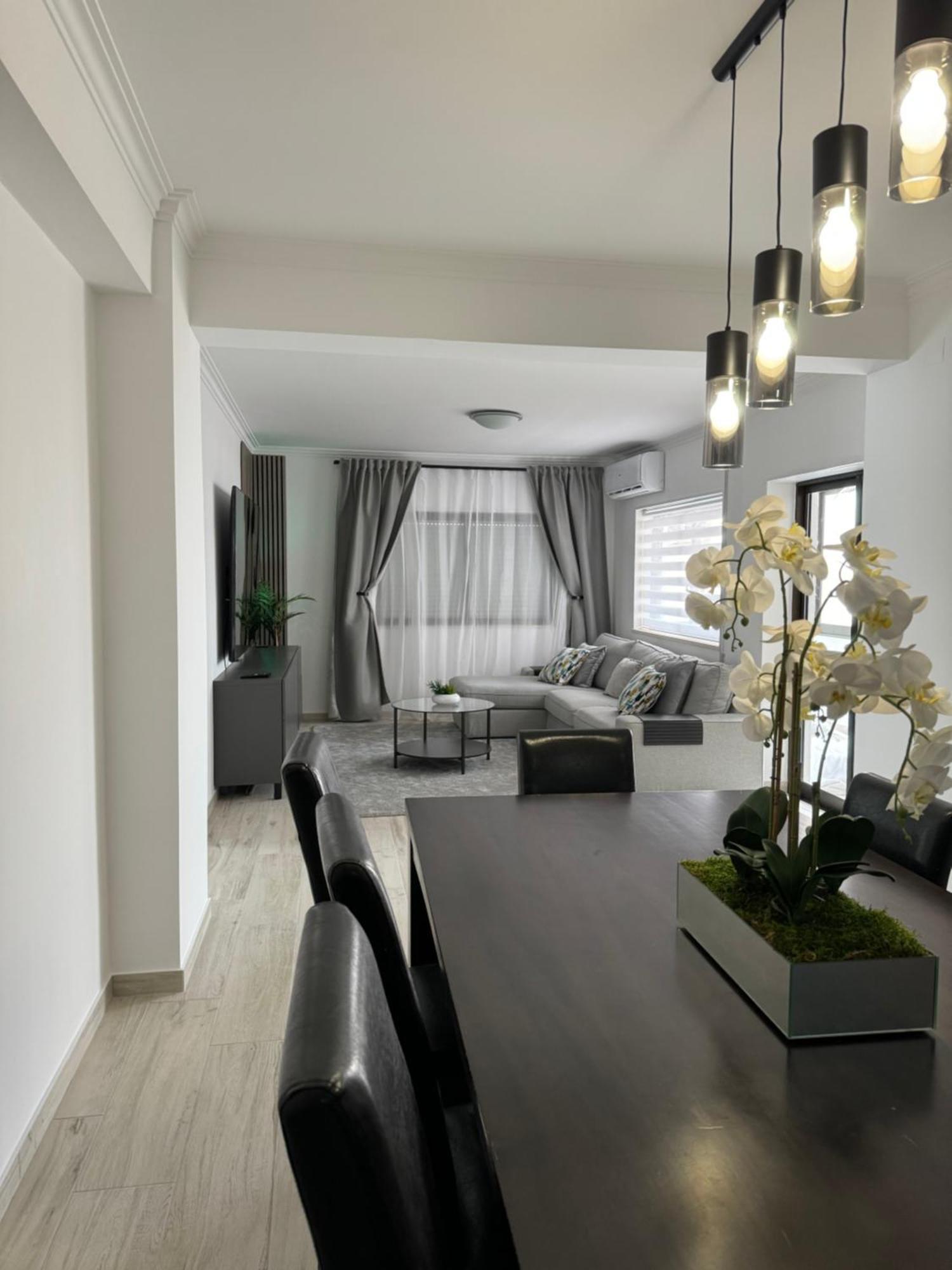 Princess Retreat Beautiful Modern Aprt 2 Min Walk From Quarteira Beach 외부 사진