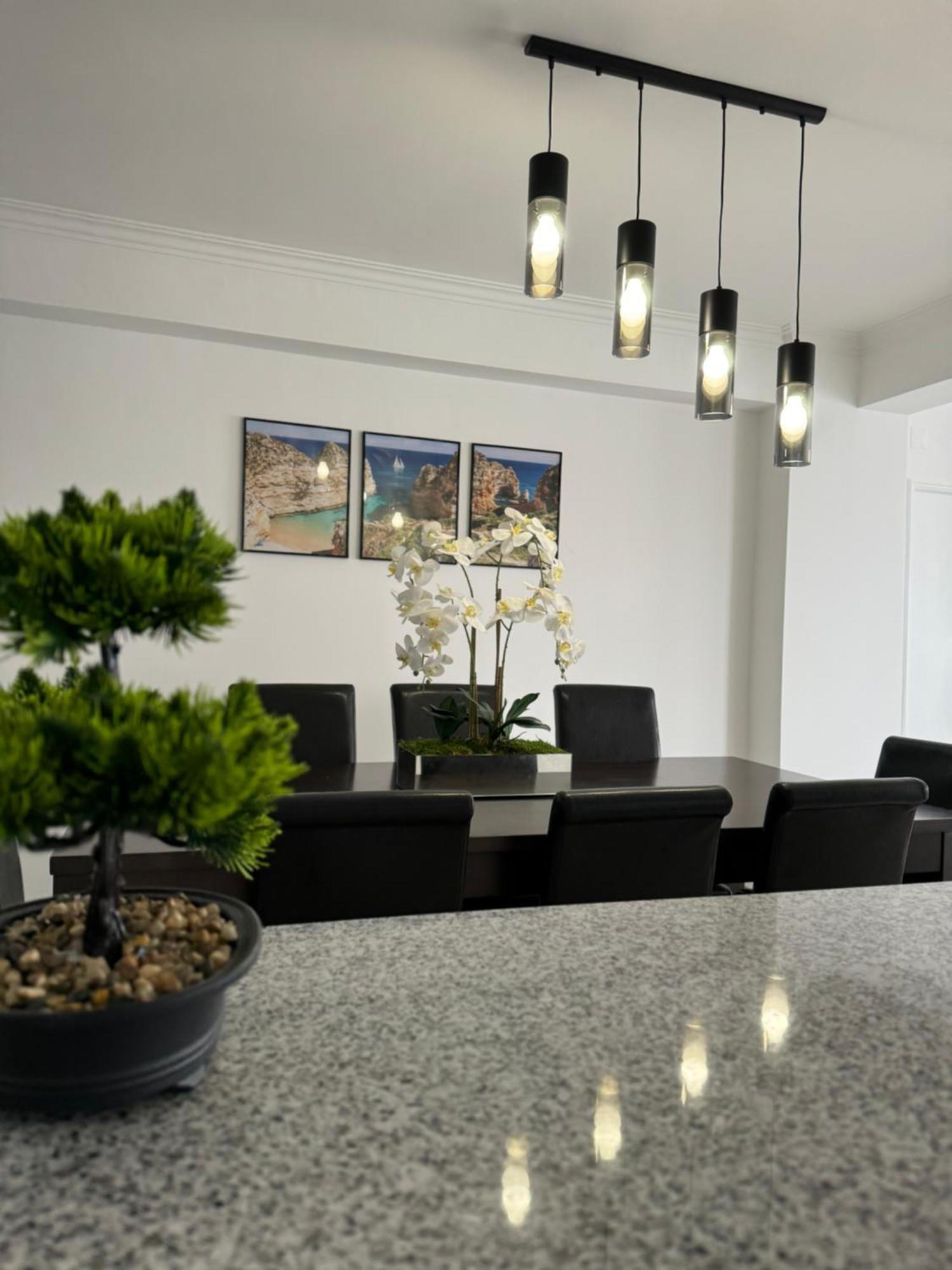 Princess Retreat Beautiful Modern Aprt 2 Min Walk From Quarteira Beach 외부 사진