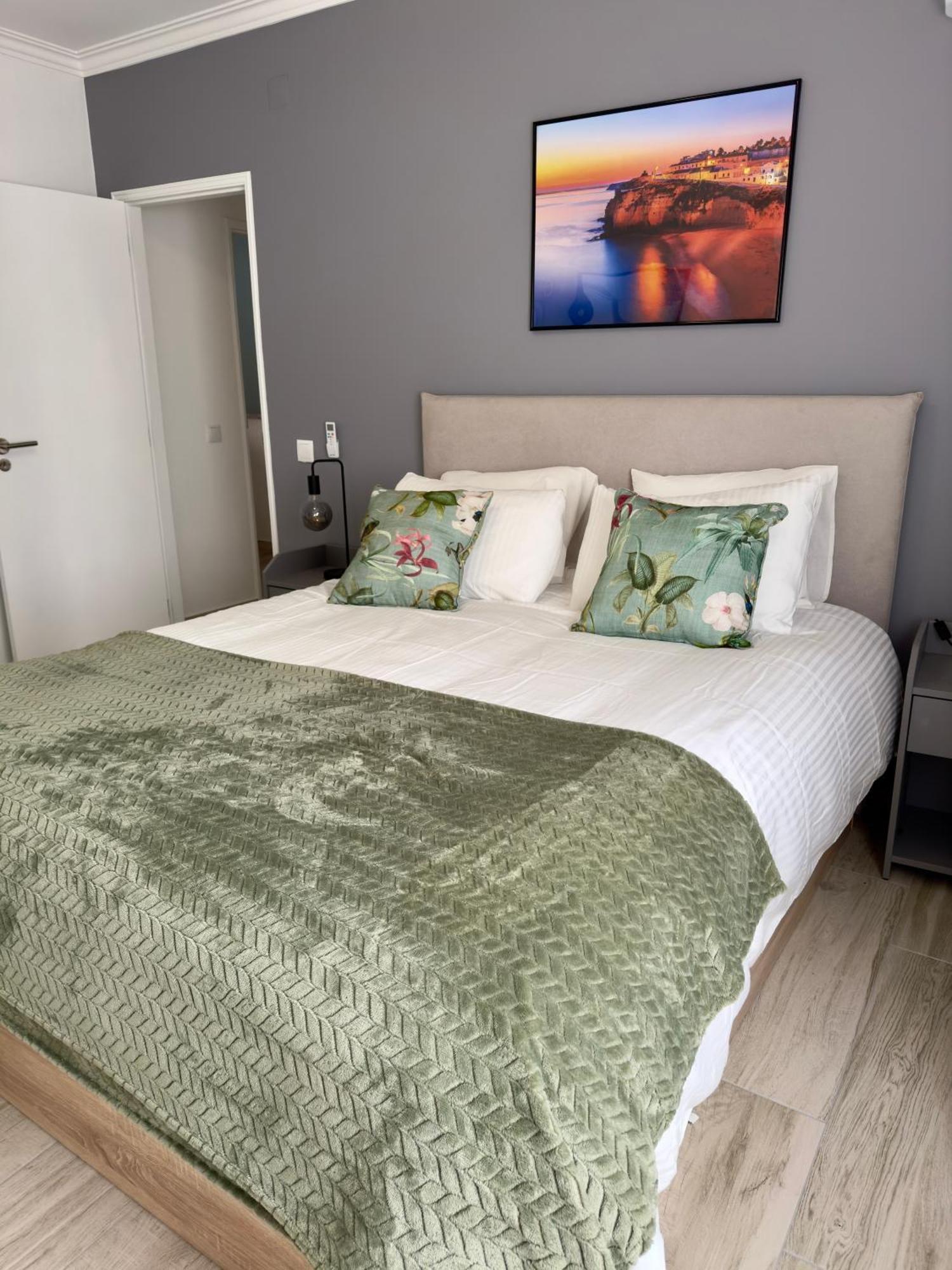 Princess Retreat Beautiful Modern Aprt 2 Min Walk From Quarteira Beach 외부 사진