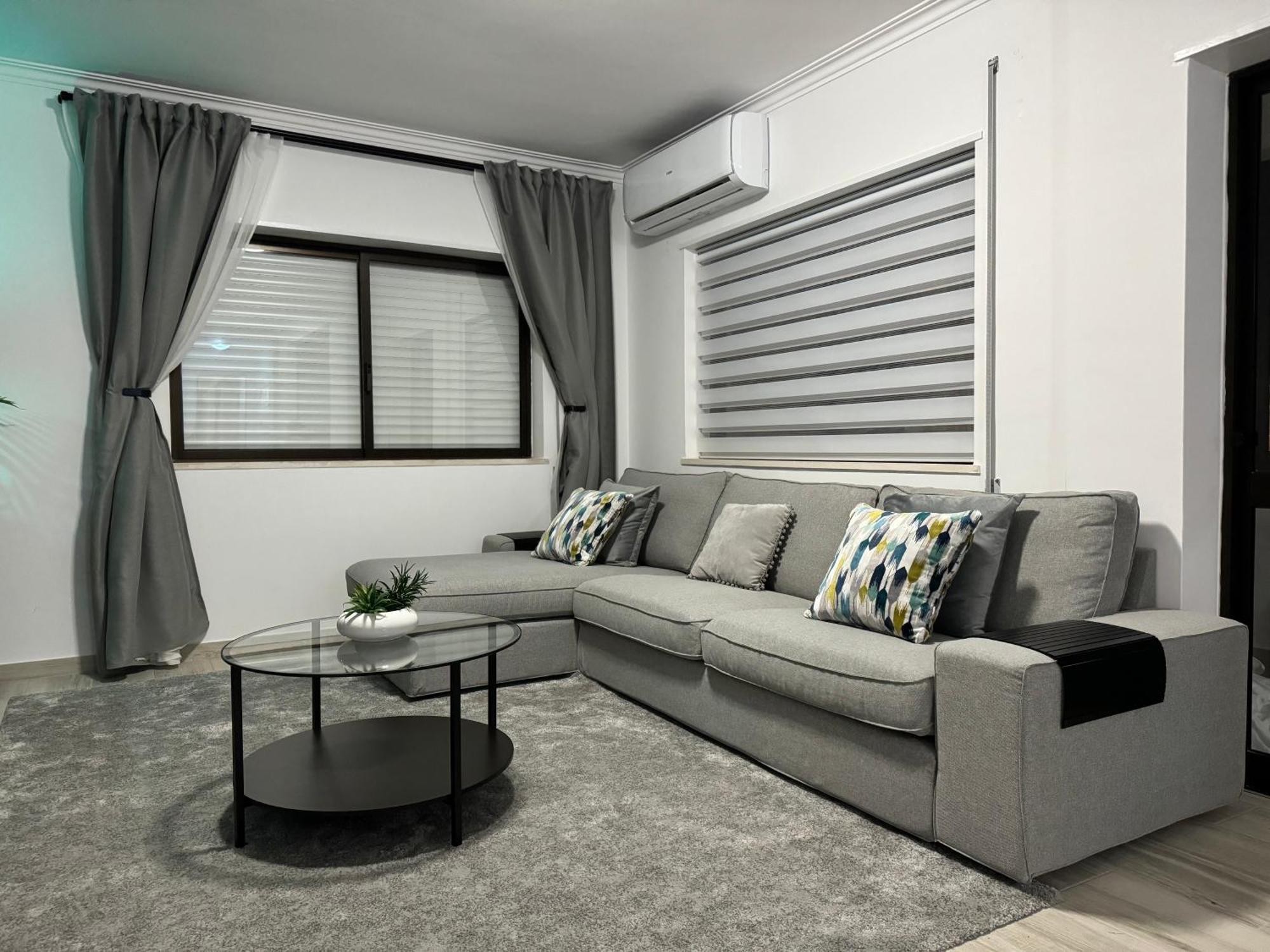 Princess Retreat Beautiful Modern Aprt 2 Min Walk From Quarteira Beach 외부 사진